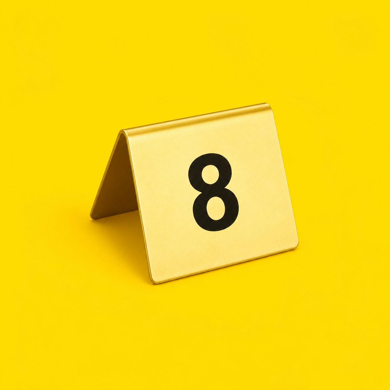 رقم طاولة معدني