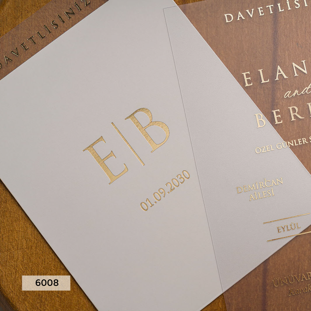 6008 - Transparent Wedding Invitation with White Sleeve